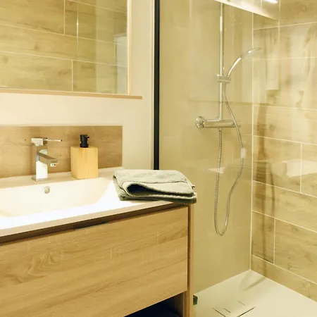 Appartement T3 Rénové De 70m2 Magnifique Vue *