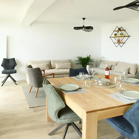 Appartement T3 Rénové De 70m2 Magnifique Vue *